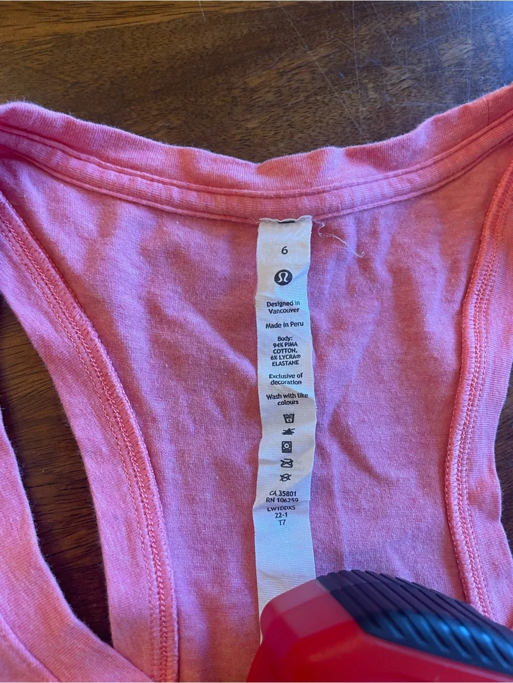 Lululemon Cool Racerback Tank Sz 6 Coral *Hole/Discoloration - Picture 5 of 5